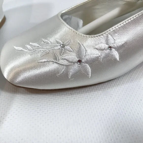 Girls Satin Shoes White 1.5 Communion Bridal Shoes Floral Rhinestone Ankle Strap - Picture 6 of 13